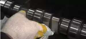 polishing camshaft