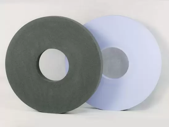 Conventional abrasive grinding wheel for roll