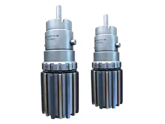 Single feed honing head